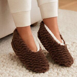 Auden Women’s Faux Fur Slipper Socks Grippers Shearling Lining Size M/L 8-10